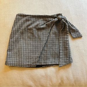 Aritzia Wilfred Tie Front Skirt